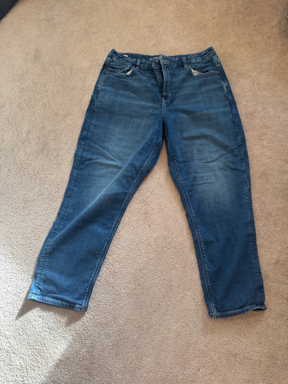 American Eagle Outfitters Women's Curvy Mom Jeans